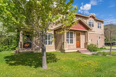 Image de Luxury Townhome-Steps From a Mt. Rides Bus Stop