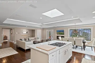 Image de Scenic Solitude: Gorgeous Remodeled 3 Bedroom 2 and a Half Baths Panoramic Views