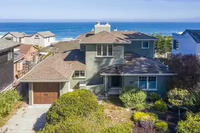 Image de Shell's Treasure: Fully Updated Three bedroom home with Ocean Views