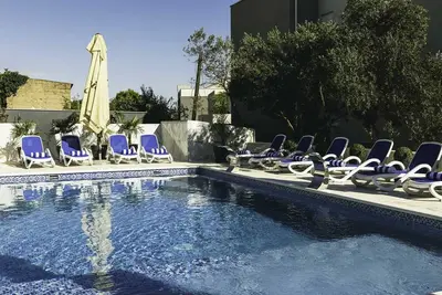 Image de Villa Royal - appartement premium avec piscine ensoleillée et jacuzzi privé