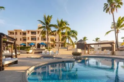 Vibrant 1br Suite Steps to Punta Sur Golf Course