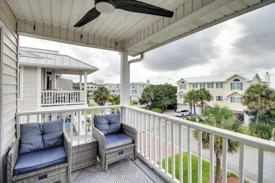 Image de Elegant Tybee Island Townhome, Steps to Beach