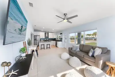 Image de Luxury Beach House w/ Private Pool & Steps from the Ocean!