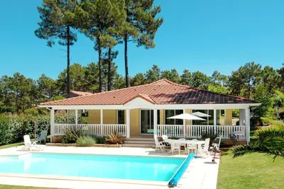 Image de Bel appartement dans une maison de vacances avec Wifi, piscine privée, Tv, terrasse, parking