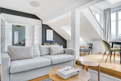 Image de Hip Neubau 2br w/ Elevator, near shops, Metro U3, U6, by Blueground
