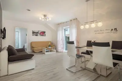Image de Appartement familial 2 près de la rive du lac de Constance avec balcon et Wi-Fi