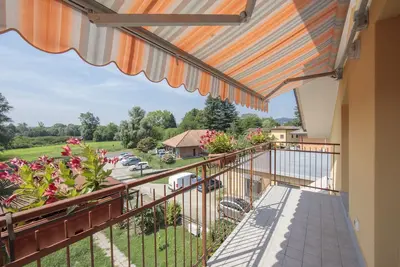 Image de Silver Lake Apartment, Angera, Italy