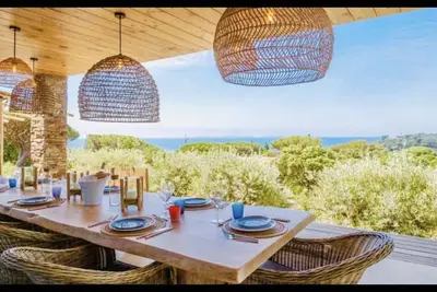 Image de Gigaro Presqu ÎLES De Saint Tropez, Villa Vue Mer, Plage À Pied. Villa Privative