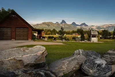 Image de 4 Peaks Teton Views - Fishing Trip- National Parks
