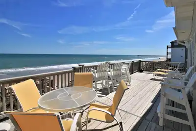 Image de \"C-Breeze\" - Oceanfront Luxury Home In Surf City, Nc
