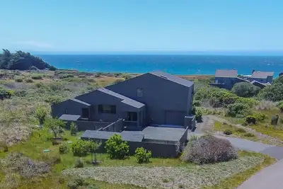 Image de Friends and family will love staying at Tranquility Base in the Sea Ranch