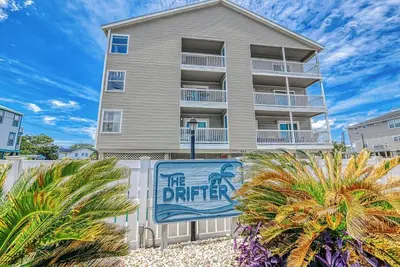 Image de Drifter 302 - Three Bedroom, Two Bath 2nd Row with Ocean View