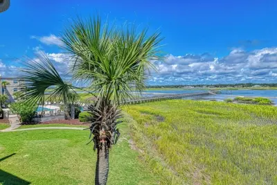 Image de Inlet Pointe 33, two-bedroom, two-bath Inlet/channel-front condo