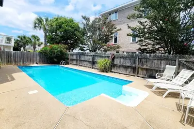 Image de Pool | Walk to beach | Beach Essentials