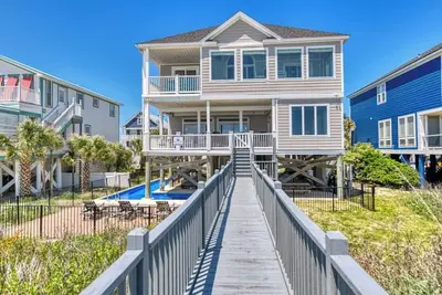 Image de Ocean Air - 8 bedroom, 6 1/2 bath Oceanfront Home with Private Pool