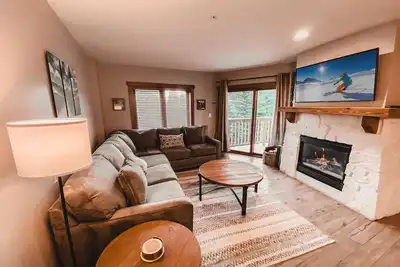 Image de Updated Condo, Prime Location, Gas Fireplace