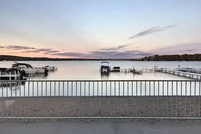 Image de Lakefront Condo With 2 Kayaks and 1 Boat Slip - Amazing Location!