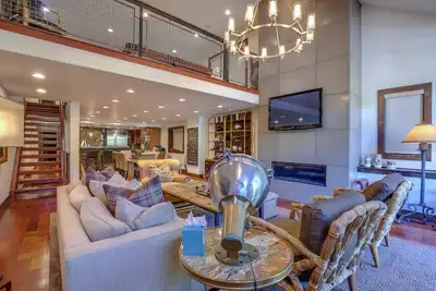 Image de 607 Deer Valley Drive: 5 Br / 6 Ba condo in Deer Valley, Sleeps 11