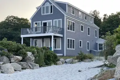 Image de Beach Front Property