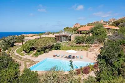 Villa à Costa Paradiso avec 5 chambres à coucher, 10 couchages