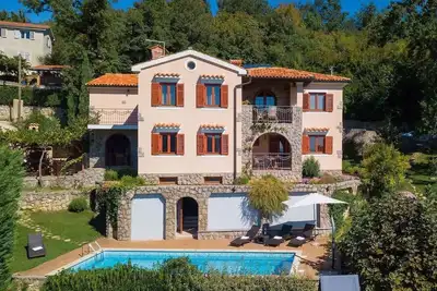 Image de Maison de vacances avec piscine, sauna et salle de gym