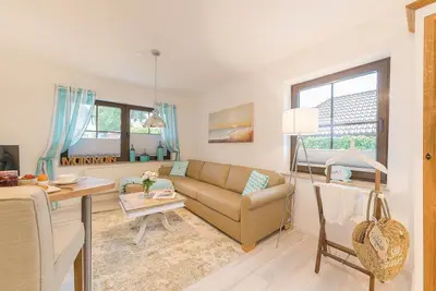 Image de Chic apartment with garden, terrace, sauna, bathroom and living/sleeping area