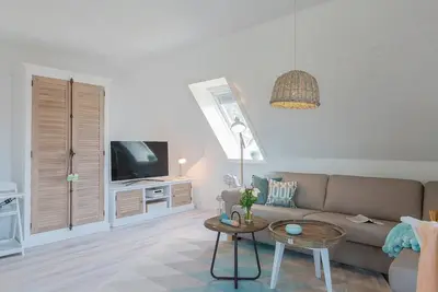 Image de New, very chic studio for 2 people near the beach with barrel sauna