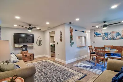 Image de *Coastal 2/2 Condo w/ Pool 6 Mins to Img