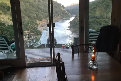 Image de Private-Remote-Romantic  The Fishing Cabin on the middle fork of the Eel River