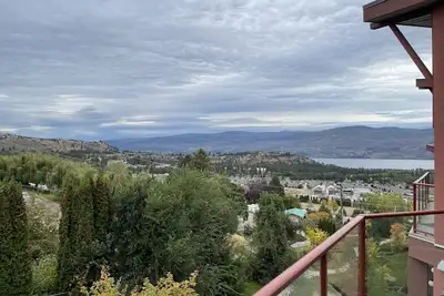 Image de Pools are open May 9th! Holiday Time in West Kelowna's hidden gem! 2br 2 Bath