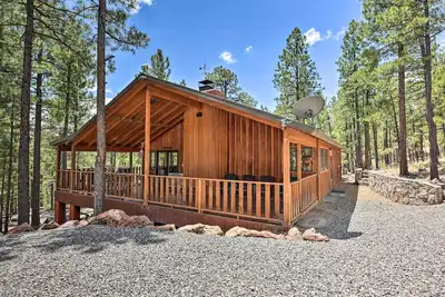 Image de Serene Greer Cabin w/ Grill ~ 12 Mi to Skiing!