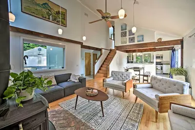 Image de Modern Catskills Reprieve w/ Hot Tub + Mtn Views!