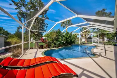 Image de Discover Villa Sola: Chic 3br Retreat with Private Pool, Close to Beaches and Downtown Bradenton!