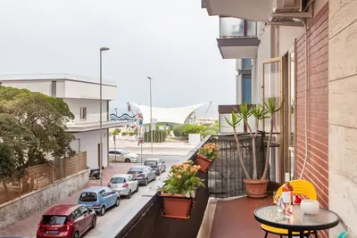 Apt x4 50m from the beach! Balcony Sea View