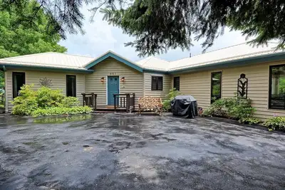 Image de Hawks View Cottage-Open for Bookings! Near Snow Tubing\/Skiing, Hot Tub