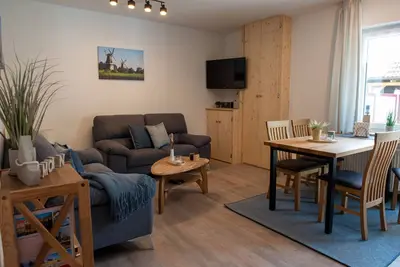 Image de Fantastic, modern holiday apartment \"Stüürhuus\" in the fishing village of Greetsiel