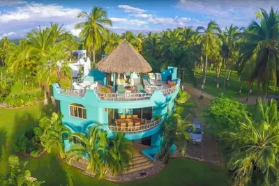 Charming Playa Las Tortugas Villa
