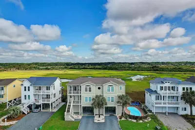 Image de \"Cool Fish\" - 2nd Row Home w/ Private Pool, 5 Bedrooms / 4. 5 Bathrooms