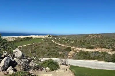 Image de 2 Bed Penthouse w/ 8 rounds of Golf (Greg Norman's Rsl Gc) included