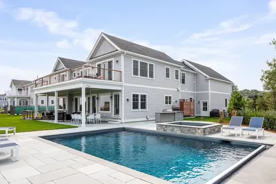 Image de Luxurious Ocean Front Rental with Pool