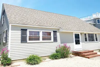 Image de Bay Side Cape In Desirable Surf City (Lbi) - 4 Bedroom – 2 Bath With Private.
