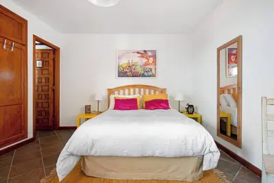 Image de Maison La Casita Canaria y Lagar avec vue sur mer et montagne, terrasse et barbecue