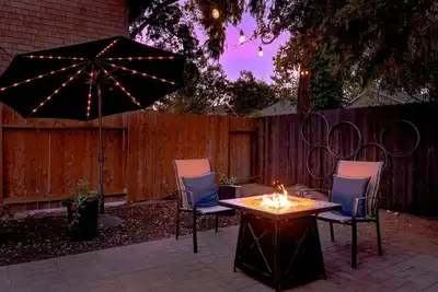 Image de The Zin Retreat | 4-Min Walk to Downtown Wine, Beer, Shops, and More!