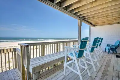 Image de \"Queens Grant B-106\" Oceanfront Condo w/ Community Pool and Day Docks