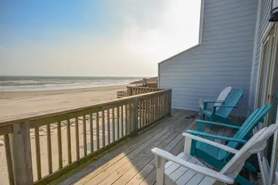 Image de \"Cool Story\" - Oceanfront 3 Bed/2 Bath Duplex