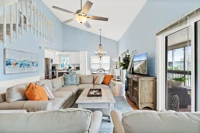 Image de Updated beach house walking distance from beach