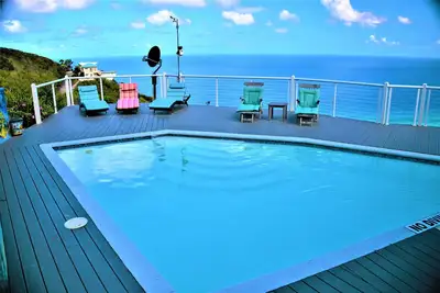 Image de Poseidon's Perch. Private pool and amazing Northshore views!