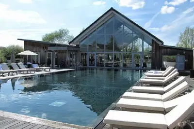 Image de Beautiful Lakeside Cotswold Holiday Home