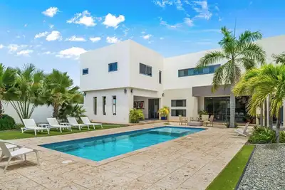 Image de Spectacular, Designer 5-Star Villa! Luxury Awaits