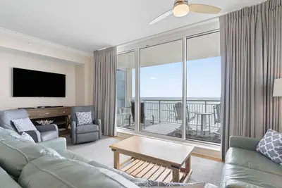 Image de Beach Front View, Indigo West 1104- with Luxurious Amenities!